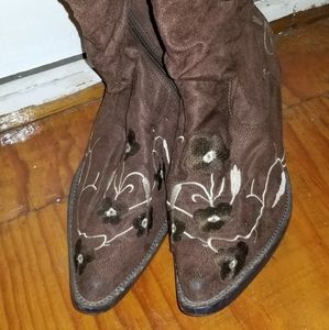 Womans boots